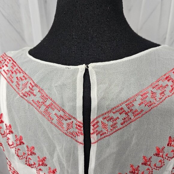 NWT Cynthia Vincent Twelfth Street White Red Floral Embroidered Boho Tank Top S - Picture 6 of 14